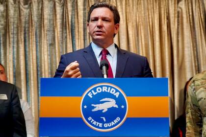 En mayo, el gobernador de Florida, Ron DeSantis, demandó a la administración Biden por una ley federal relacionada con las escuelas y universidades