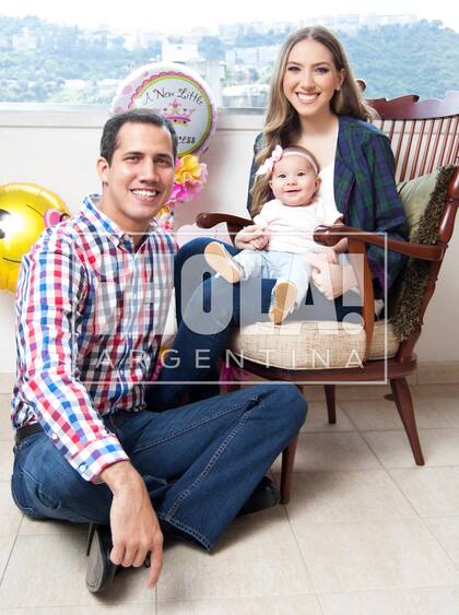 “En medio de la crisis por la que atraviesa el país, Miranda Eugenia es un bálsamo, nos tiene enamorados. Ella me da grande enseñanzas y la sensibilidad crece”, sostenía Juan