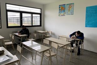 Hoy, otros ocho alumnos rindieron las últimas materias del secundario