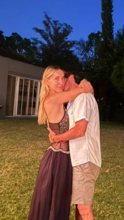 En medio de los rumores de crisis de pareja que surgieron en los últimos días, el actor chileno -que este 2 de enero estrena la película El silencio, de Marcos Tremmer- se mostró muy enamorado junto a su novia, la economista Anita Espasadin