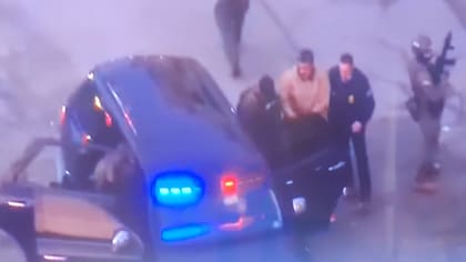 En medio de un fuerte operativo, empezó el traslado de Maduro al tribunal de Nueva York.