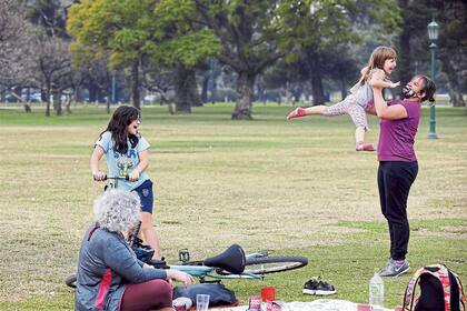 Las familias preparan encuentros al aire libre para el Día del Niño
