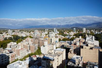 "No me gusta separarnos de la Nación, pero ellos están obligando a Mendoza a autoafirmarse en sus propios valores e identidades", dijo Cornejo
