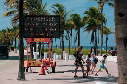 En Miami los test de coronavirus son gratuitos;o luego pueden aparecer gastos por el servicio médico