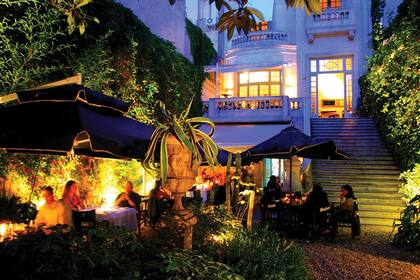 En Milión podés probar el brunch en el jardín