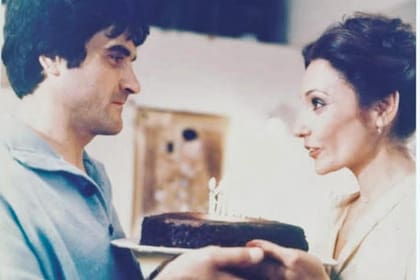 En "Mis días con Verónica" junto a Lito Cruz, una
de las películas que Dora ama. Fue dirigida por Néstor
Lescovich y se estrenó el 13 de marzo de 1980.
