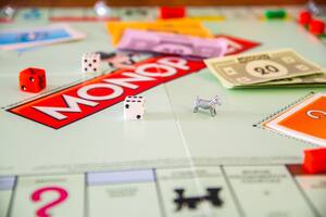Monopolio y competencia, como elección y como sistema