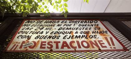 En Montañeses y Congreso, exigen que no se estacione donde no se debe