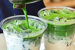 En muchísimos lugares se pueden conseguir distintas versiones de té matcha