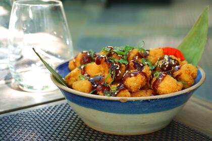 En Nemuri, una versión particular de servir la milanesa de cerdo