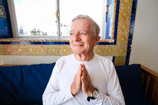 Es argentino y descubrió que el secreto para vivir en el ahora está en la ‘no meditación’