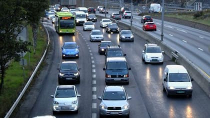 En Noruega los autos eléctricos pueden circular por el carril bus para evitar la congestión del tráfico.