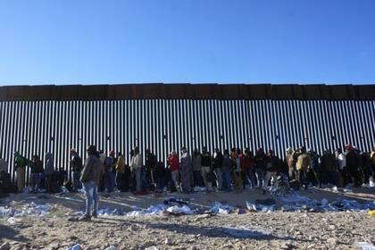 En noviembre próximo, Arizona podría aprobar la detención de migrantes