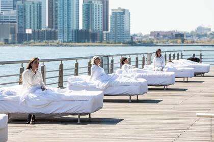 En Nueva York, frente a los rascacielos