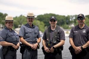 En Nueva York se ofrecen trabajos en las fuerzas de seguridad para aquellos que hablan español