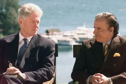 En la década de los ´90 la empresa de los Carrara trasladó a la comitiva de Bill Clinton, el expresidente de los Estados Unidos