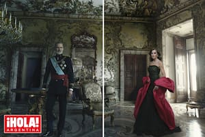 En octubre de 2022, el Banco de España contactó a Annie Leibovitz para que retratara a los monarcas españoles. Según dijeron en la institución, el trabajo de la artista norteamericana, famosa por captar a las figuras más icónicas del siglo XX -desde John Lennon y Yoko Ono hasta Isabel II del Reino Unido-, ha sido increíble: "En estas piezas, ha sabido recoger la tradición del retrato institucional español, renovándola".