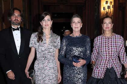 En octubre de 2023, la pareja posó junto con sus madres –Carolina de Mónaco y la actriz Carole Bouquet, íntimas amigas de toda la vida–, en el 60° aniversario de la Asociación Mundial de Amigos de los Niños (Amade), en la Ópera Garnier, en Montecarlo.