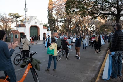 En Olivos también se acercaron manifestantes