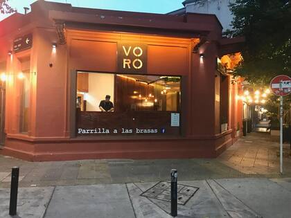 En Palermo, esta parrilla de amplios cortes y guarniciones se ubica en una esquina