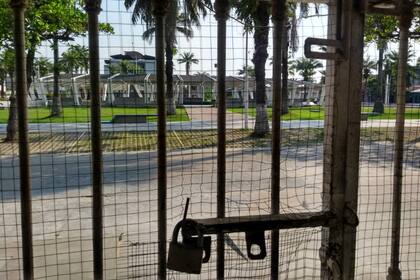 Para que se cumpla el aislamiento, las fuerzas de seguridad no tienen responsabilidad penal por herir o matar