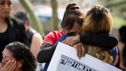 Tras la denuncia, la migrante de México fue enviada a su país natal y quedó separada de sus hijos y su marido