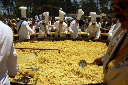 En Pigüé, la fiesta se realiza cada diciembre. El año pasado se utilizaron 20.000 huevos