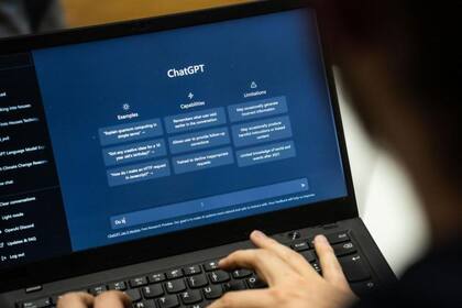En plataformas como ChatGPT o Perplexity es posible desactivar las funciones de memoria desde la configuración (Europa Press)