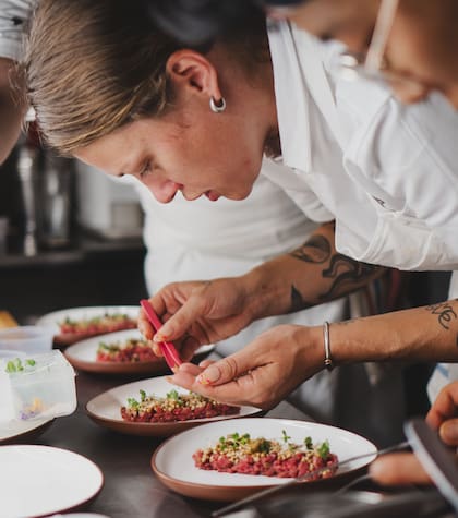 “En Polonia no existen estudios de cocina como en Argentina. La mayoría de los mejores chefs se formaron de manera autodidacta”