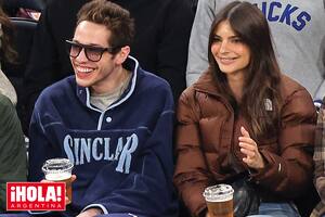 El comediante Pete Davidson suma otra belleza a su lista interminable de conquistas: Emily Ratajkowski