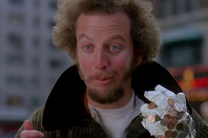 En principio, no estaba conforme con el dinero que le ofrecían para ser parte de la secuela, pero hizo una gran contrapuesta que lo convenció