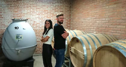 En promedio, Daniela y Milenko dirigen la producción de unas 20.000 botellas de vino por año