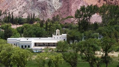 En Purmamarca, el relax es frente al Cerro de los Siete Colores