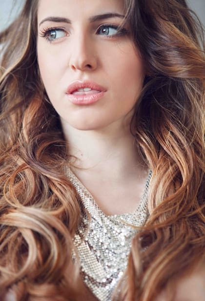 ¿En qué estará pensando la chica del chupetín?