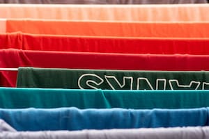 En qué incide en la personalidad de una persona vestirse de color negro