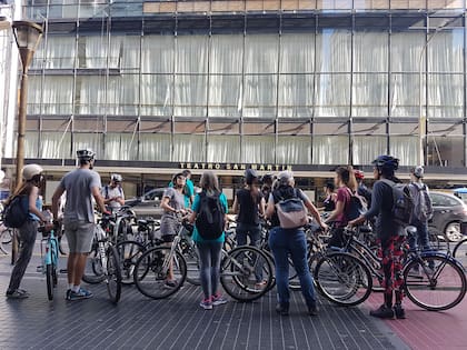 ¿En qué se parecen el Banco de Londres y el Teatro San Martín y la Biblioteca Nacional? Open House propone ir a buscar la respuesta en bicicleta