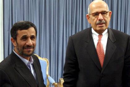En realidad, Mohamed El Baradei supera de lejos en estatura al mandatario iraní