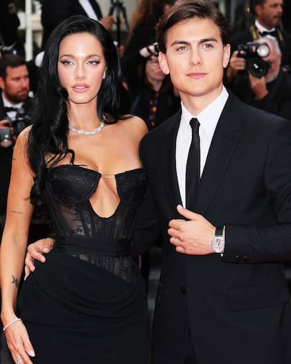 En redes sociales, surgieron rumores de infidelidad por parte de Paulo Dybala (Foto: Instagram @orianasabatini)