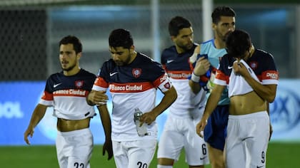En retirada: la decepción de todo San Lorenzo tras la eliminación