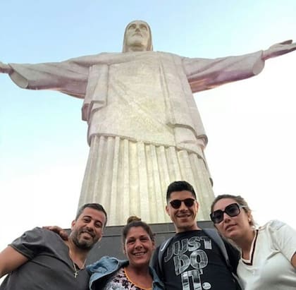 En Río de Janeiro junto a su representante