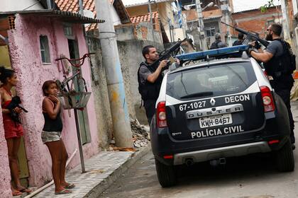 En Río de Janeiro, la favela Cidade de Deus es escenario habitual de operativos policiales
