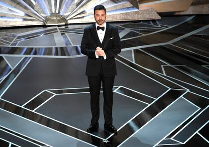 En rol de maestro de ceremonias, Jimmy Kimmel habla en los Oscar en Los Angeles el 4 de marzo de 2018. Kimmel volvería como anfitrión para los Oscar el 12 de marzo de 2023. (Foto Chris Pizzello/Invision/AP, archivo)