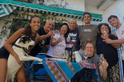En Rosario junto a su familia: nada como estar en casa.