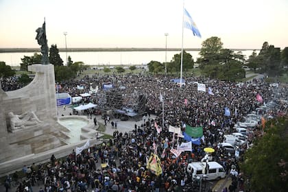 En Rosario, la marcha universitaria fue masiva