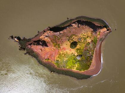 En San Francisco, California, se encuentra a la venta una isla por 25 millones de dólares; en el siglo XIX supo ser explotada por una empresa minera