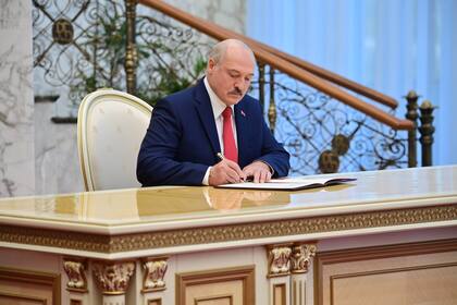 Lukashenko durante la ceremonia de asunción 