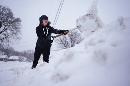 En Sioux City, Iowa, hubo fuertes nevadas y frío intenso. (AP/Carolyn Kaster)