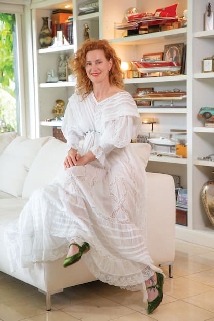 En su casa de zona norte, donde vive con su familia. “Mis hijos todavía no han intentado acompañarme en esto. Me encantaría. No sé si sienten presión o qué. Quizás algún día se prendan, como me pasó a mí, que me enganché tarde”, explica