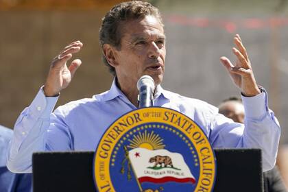 En su etapa como presidente de la Asamblea estatal, Villaraigosa destaca haber logrado equilibrar el presupuesto sin aumentar impuestos, al tiempo que impulsó inversiones récord en áreas clave como educación y seguridad pública