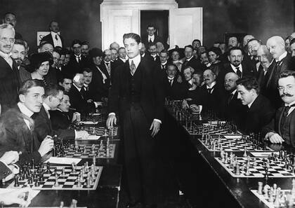 En su La Habana natal, en 1921, José Raúl Capablanca le ganó el mundial a Emanuel Lasker, otro genio de este juego.